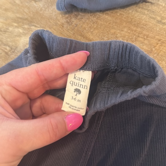 Kate Quinn Matching Set - Picture 4 of 5